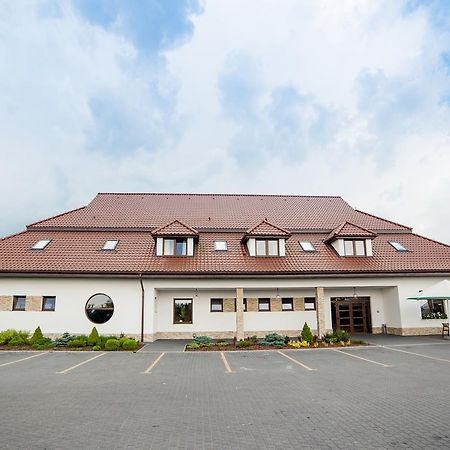 Gosciniec Nad Goplem Hotell Grodztwo Exteriör bild