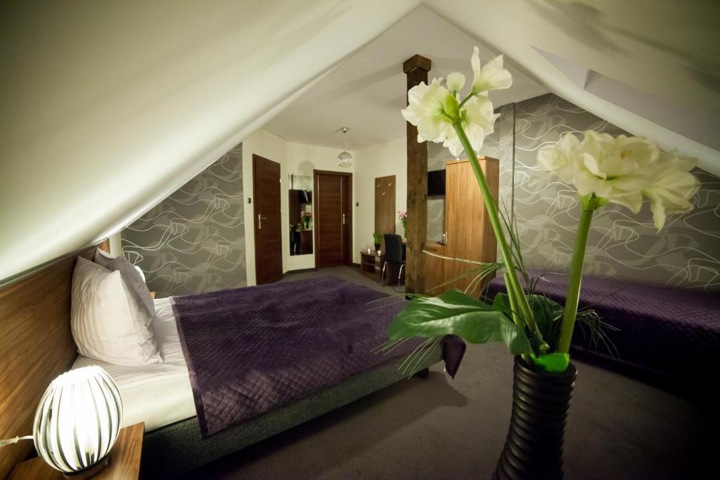 Gosciniec Nad Goplem Hotell Grodztwo Rum bild