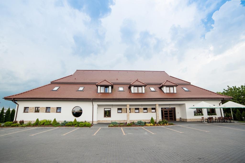 Gosciniec Nad Goplem Hotell Grodztwo Exteriör bild